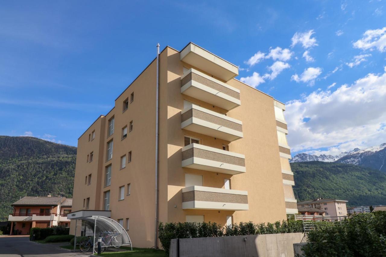 Modern Apartment Close To Martigny Train Station Eksteriør bilde